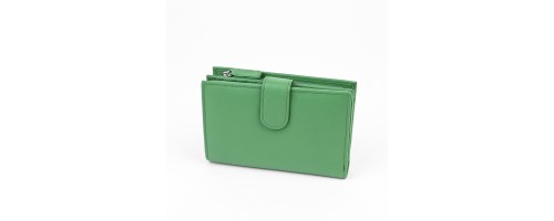 Средно дамско портмоне от естествена  кожа в зелен цвят. Код: 937