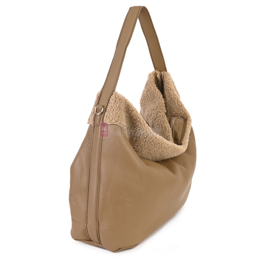 Голяма дамска чанта от еко кожа, в кафяв цвят. Код: 965