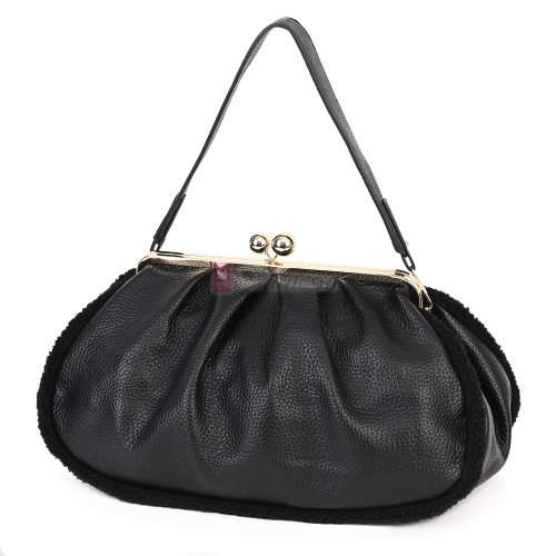 Голяма дамска чанта от еко кожа, в черен цвят. Код: 997