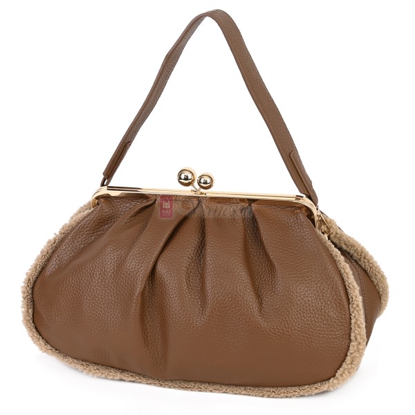 Голяма дамска чанта от еко кожа, в кафяв цвят. Код: 997