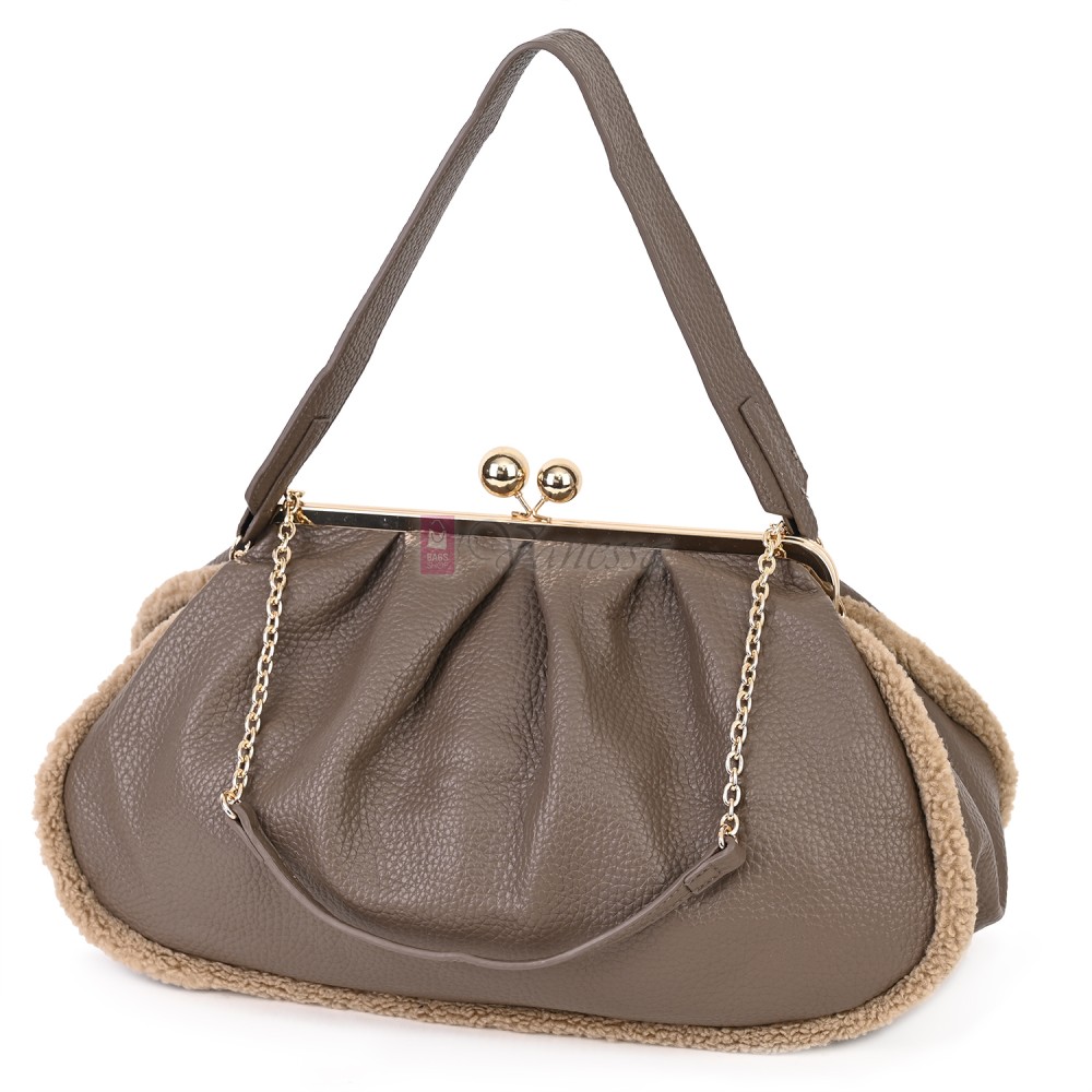 Голяма дамска чанта от еко кожа, в бежов цвят. Код: 997