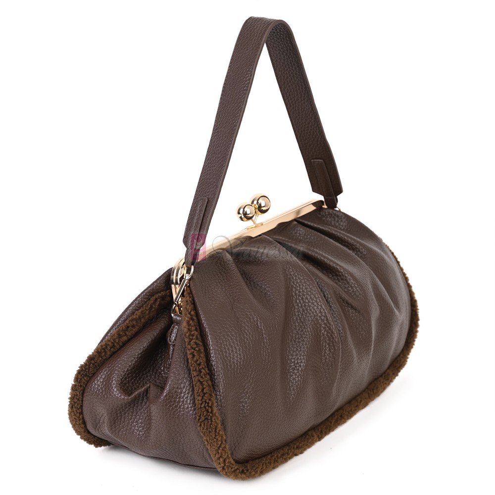 Голяма дамска чанта от еко кожа, в тъмнокафяв цвят. Код: 997