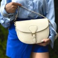 Дамска чанта от естествена кожа в бял цвят. Код: EK49