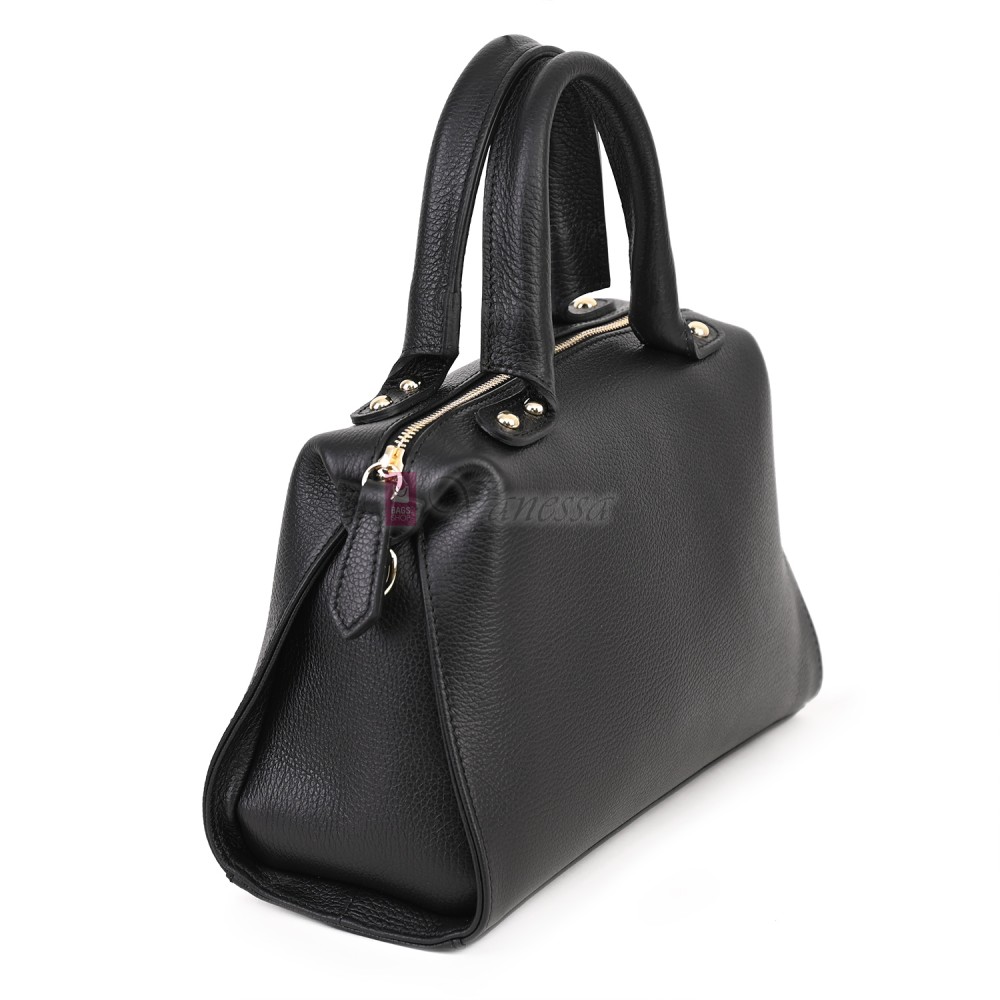 Малка дамска чанта от естествена кожа, в черен цвят Код: EKM65