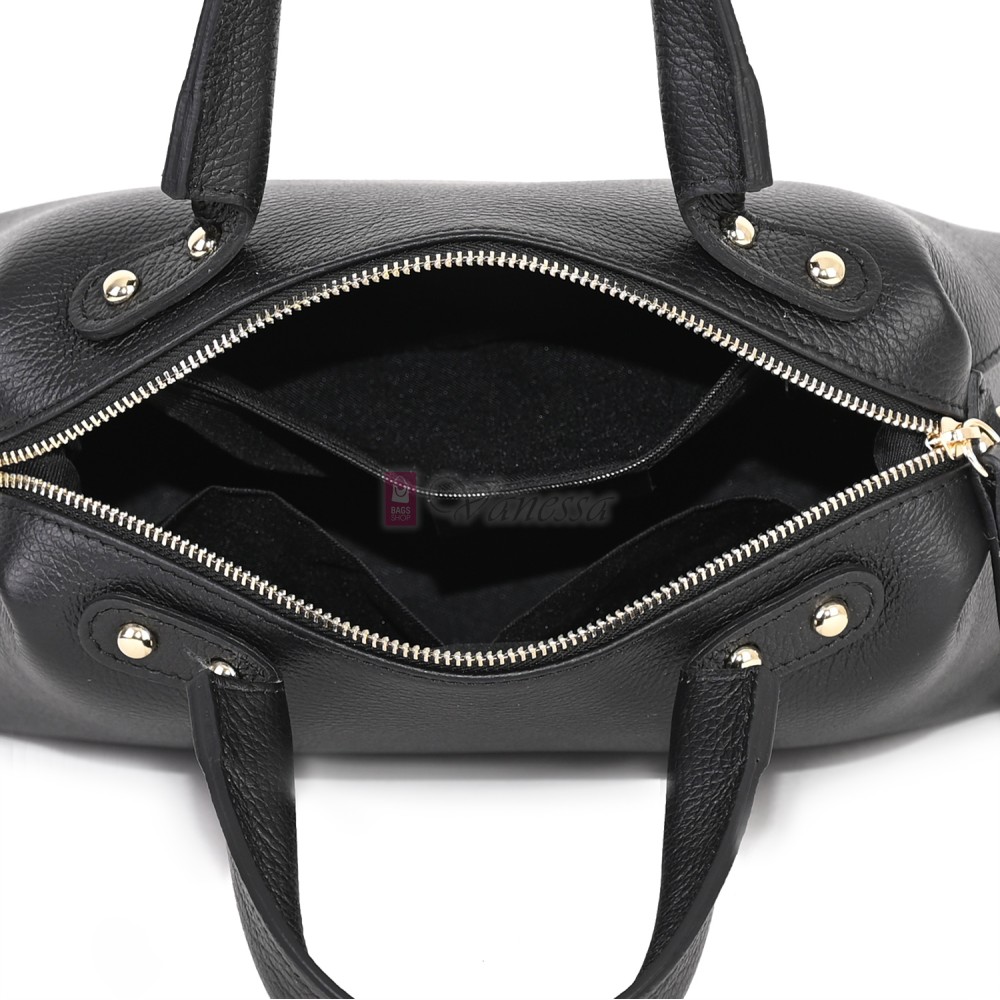 Малка дамска чанта от естествена кожа, в черен цвят Код: EKM65