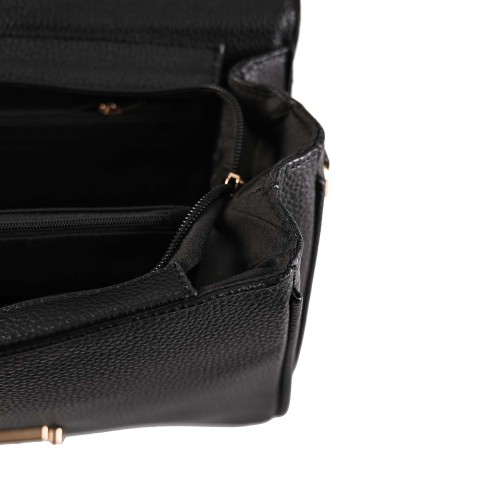 Дамска чанта през рамо от еко кожа -в черен цвят. Код: K7802
