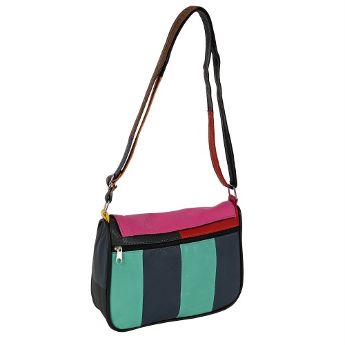 Дамска чанта от естествена кожа направена от парчета в шарени цветове. Код: P003