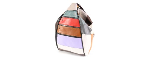 Дамска раница/чанта от естествена кожа направена от парчета в тъмни шарени цветове. Код: P005 