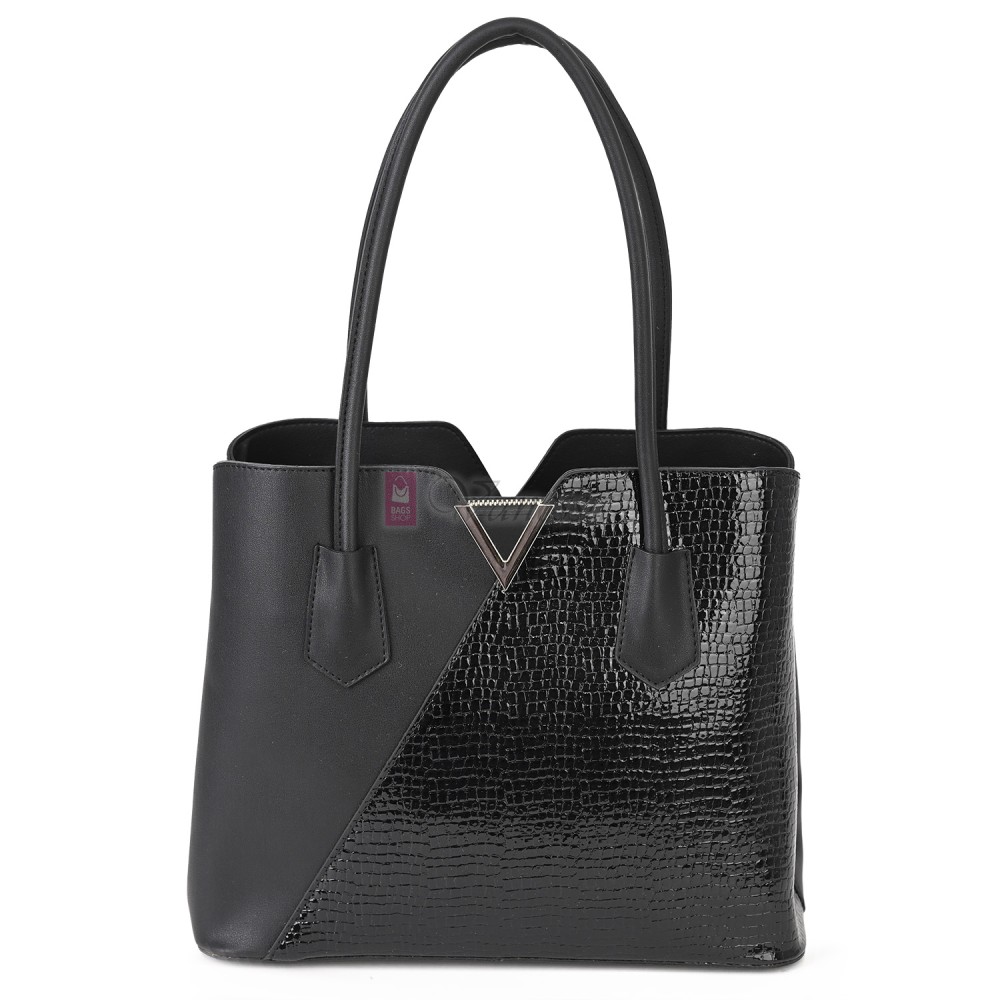 Елегантна дамска чанта от висококачествена еко кожа в черен цвят. Код: T44V-1