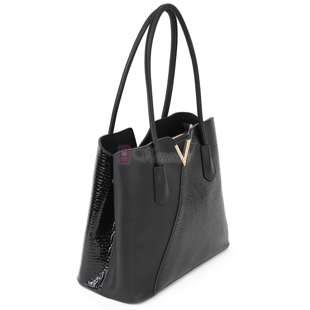 Елегантна дамска чанта от висококачествена еко кожа в черен цвят. Код: T44V-1