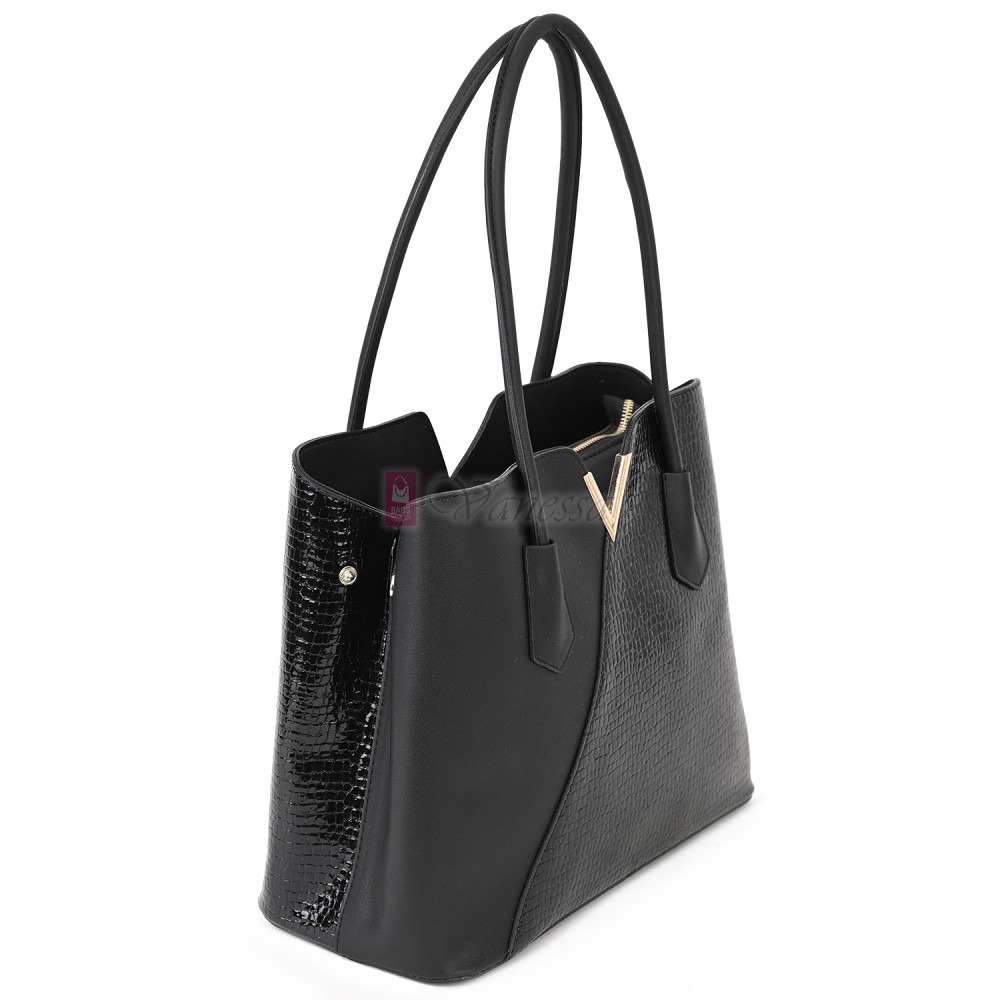 Елегантна дамска чанта от висококачествена еко кожа в черен цвят. Код: T44V-1