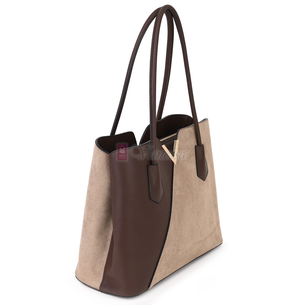 Елегантна дамска чанта от висококачествена еко кожа в кафяв/бежов цвят. Код: T44V-1