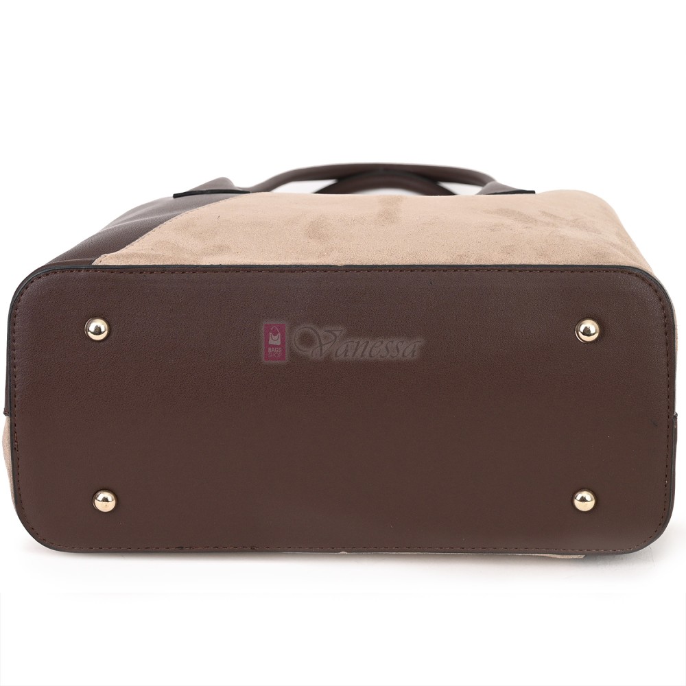 Елегантна дамска чанта от висококачествена еко кожа в кафяв/бежов цвят. Код: T44V-1