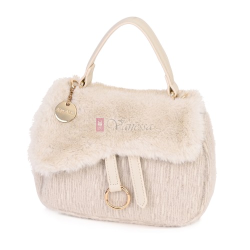 Малка дамска чанта от висококачествена еко кожа в светлобежов цвят. Код: 0236