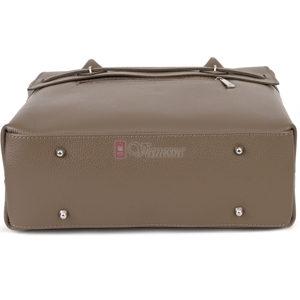 Елегантна дамска чанта, от естествена кожа, в бежов цвят Код: EKK75