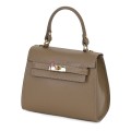 Елегантна, малка дамска чанта от естествена кожа, в тъмнобежов цвят. Код: EKM59