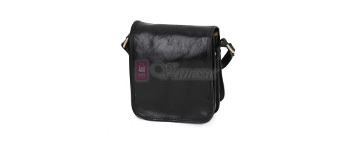 Малка мъжка чанта от естествена кожа, в черен цвят. Код: EKM-3