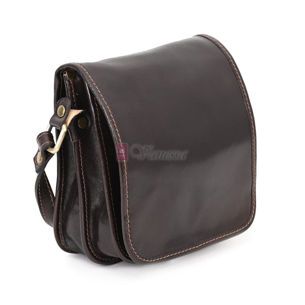 Малка мъжка чанта от естествена кожа, в тъмнокафяв цвят. Код: EKM-3