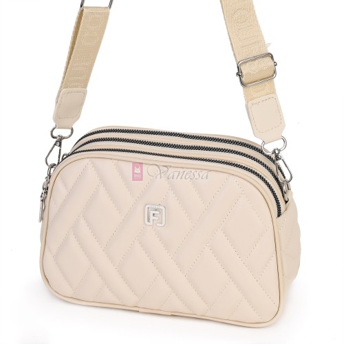 Малка дамска чанта от висококачествена еко кожа, в светлобежов цвят. Код: T0809