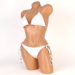 Бански от две части в бял цвят. КОД 3318 - 3318